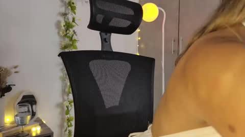 paulirose online show from February 22, 2026, 5:44 pm