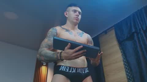 Snapshot of paulthompson_ chatting on February 9, 2026, 12:20 pm Paul online show from February 9, 2026, 12:20 pm