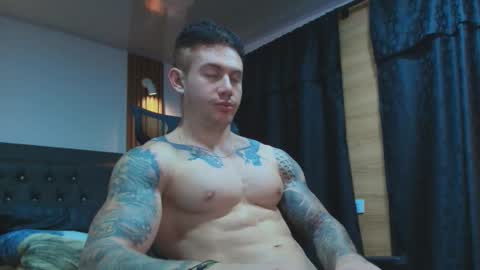 Snapshot of paulthompson_ chatting on February 19, 2026, 11:39 am Paul online show from February 19, 2026, 11:39 am