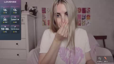 Allisses online show from September 22, 2025, 6:48 am