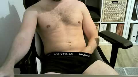 Snapshot of paxo0207 chatting on June 9, 2026, 4:18 pm Jan online show from June 9, 2026, 4:18 pm