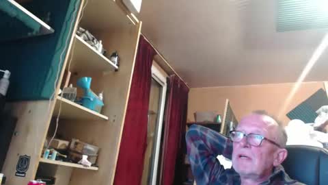 Snapshot of pc8474408 chatting on February 21, 2026, 3:57 pm pc8474408 online show from February 21, 2026, 3:57 pm