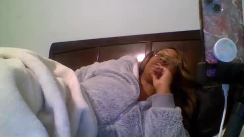 Snapshot of pcaring86 chatting on February 4, 2026, 5:24 am pcaring86 online show from February 4, 2026, 5:24 am