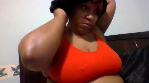 Snapshot of pcaring86 chatting on February 5, 2026, 1:21 am pcaring86 online show from February 5, 2026, 1:21 am