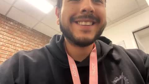 Pete online show from November 7, 2025, 6:19 pm