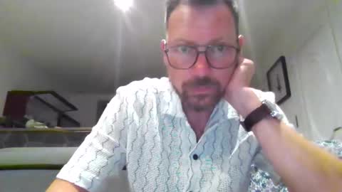 pchittt online show from April 18, 2026, 7:58 pm