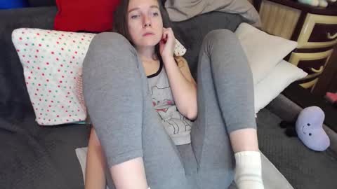 FOUNTAIN SQUIRT online show from October 1, 2025, 5:46 am