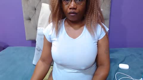 Snapshot of peachassxx chatting on May 4, 2026, 5:25 am peachy online show from May 4, 2026, 5:25 am