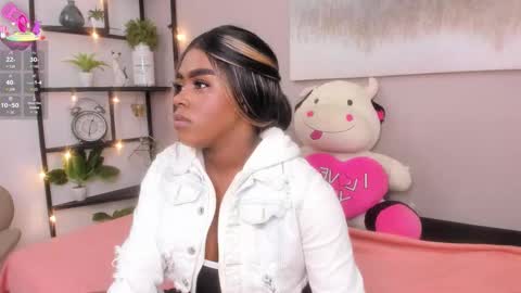 Briana online show from December 15, 2025, 12:42 pm