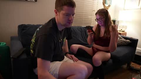 peachespunkins online show from April 26, 2026, 1:47 am