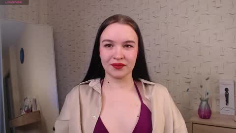 Julia online show from May 31, 2026, 7:37 am