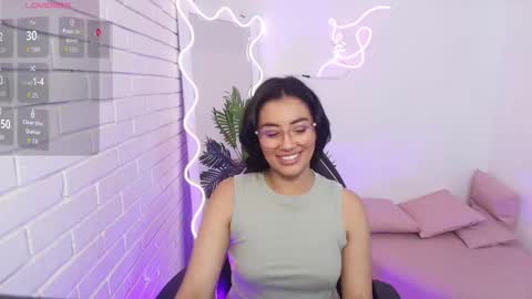 peachy_tay online show from December 5, 2025, 11:41 am
