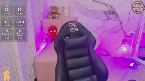 peachy_tay online show from May 19, 2026, 11:38 am