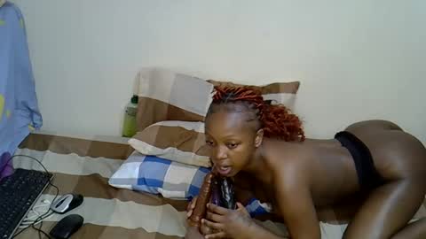 Snapshot of peachysparkel chatting on February 21, 2026, 3:46 pm peachysparkel online show from February 21, 2026, 3:46 pm