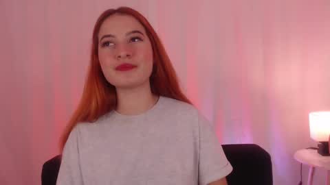 Snapshot of pear__moon chatting on March 2, 2025, 7:10 am LILLY online show from March 2, 2025, 7:10 am