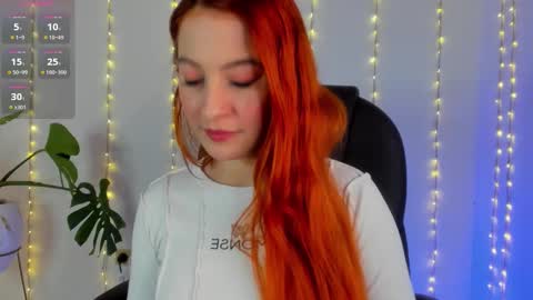 Snapshot of pear__moon chatting on February 6, 2026, 2:38 am LILLY online show from February 6, 2026, 2:38 am