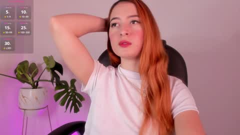 Snapshot of pear__moon chatting on April 7, 2026, 2:12 am LILLY online show from April 7, 2026, 2:12 am