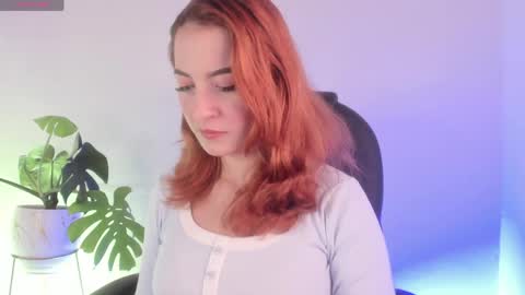 Snapshot of pear__moon chatting on April 28, 2026, 1:15 am LILLY online show from April 28, 2026, 1:15 am
