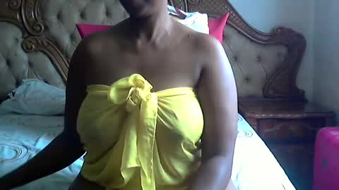 pearassmmm online show from February 11, 2025, 6:40 am