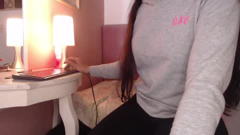 Pearl online show from December 12, 2024, 9:04 pm