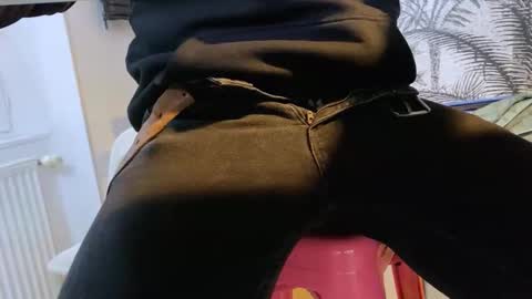 Snapshot of pedroserrano2000 chatting on December 10, 2024, 9:23 am PedrOO OO online show from December 10, 2024, 9:23 am