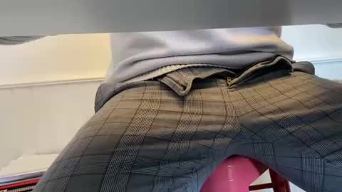 Snapshot of pedroserrano2000 chatting on February 6, 2025, 8:18 am PedrOO OO online show from February 6, 2025, 8:18 am