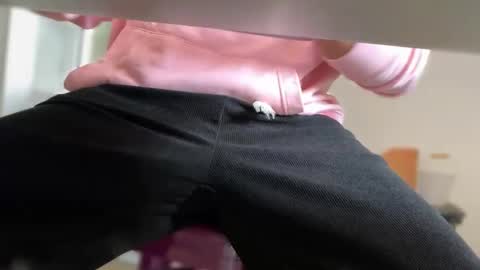 Snapshot of pedroserrano2000 chatting on October 20, 2025, 9:10 am PedrOO OO online show from October 20, 2025, 9:10 am