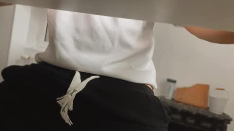 Snapshot of pedroserrano2000 chatting on October 24, 2025, 2:35 pm PedrOO OO online show from October 24, 2025, 2:35 pm