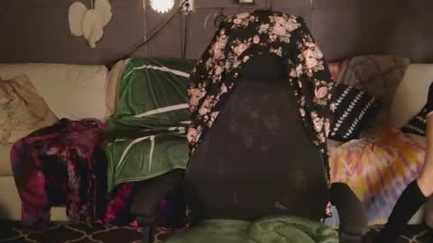 NEXT CHILL SESH  1130 930pm -ish PEEK online show from November 12, 2025, 2:56 am