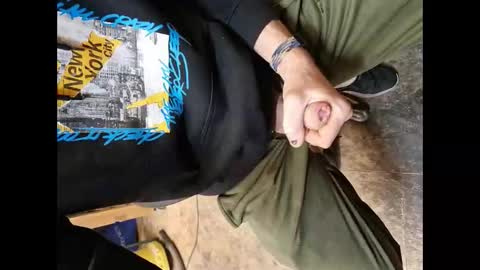 Snapshot of pelnutrauks chatting on December 22, 2024, 8:36 pm pelnutrauks online show from December 22, 2024, 8:36 pm