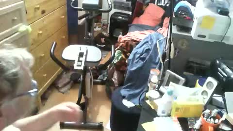 monkeydog online show from April 30, 2026, 9:04 am