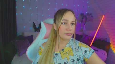 Dia  online show from January 17, 2025, 5:30 pm