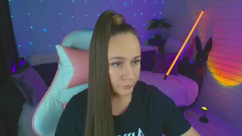 Dia  online show from September 11, 2025, 6:30 pm