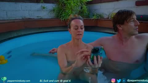 Peppermint and Dusty  online show from January 1, 2025, 12:53 am