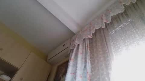 perales_12345 online show from September 13, 2025, 10:37 am