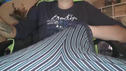 peregrintpelfox online show from December 17, 2025, 11:27 am