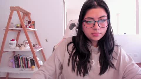 Sarah Ana Banana online show from February 4, 2025, 6:49 pm