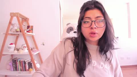 Sarah Ana Banana online show from February 7, 2025, 1:43 pm