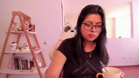 Sarah Ana Banana online show from February 7, 2025, 10:20 pm