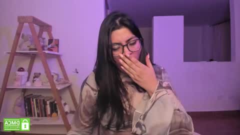 Sarah Ana Banana online show from March 2, 2025, 7:10 am