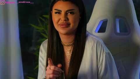 Dee online show from December 5, 2024, 1:06 pm