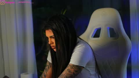 Dee online show from December 6, 2024, 8:37 am