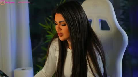 Dee online show from December 19, 2024, 8:34 am