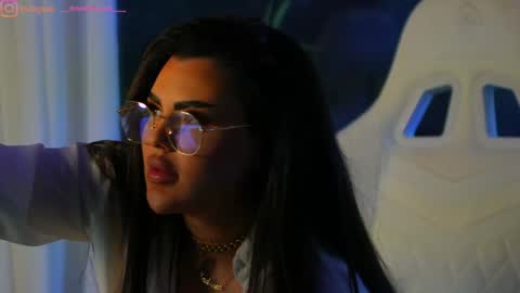 Dee online show from January 4, 2025, 1:42 pm