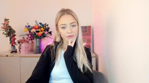 Cindy online show from October 3, 2025, 5:37 am