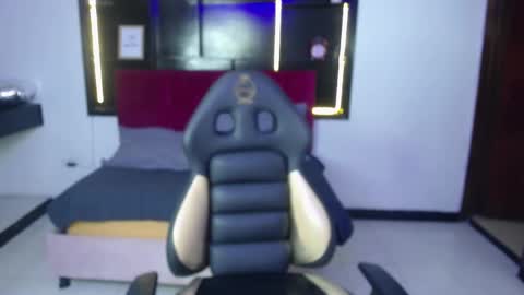 perla_lovely online show from March 17, 2026, 12:30 pm