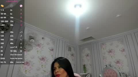 Snapshot of perla_milf4u chatting on December 27, 2024, 6:42 pm PERLA online show from December 27, 2024, 6:42 pm