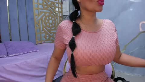 Snapshot of perla_milf4u chatting on February 8, 2025, 10:29 pm PERLA online show from February 8, 2025, 10:29 pm