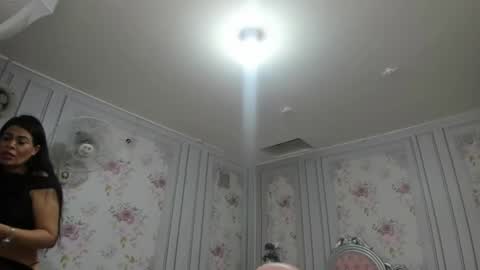 Snapshot of perla_milf4u chatting on February 18, 2025, 6:58 pm PERLA online show from February 18, 2025, 6:58 pm