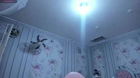 Snapshot of perla_milf4u chatting on March 6, 2025, 11:53 pm PERLA online show from March 6, 2025, 11:53 pm